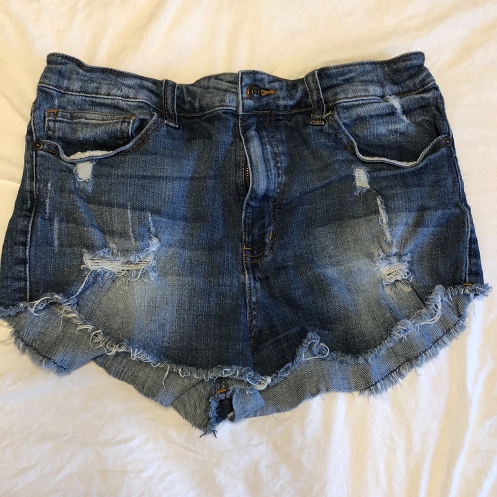 Lulu High Rise cut off shortie
